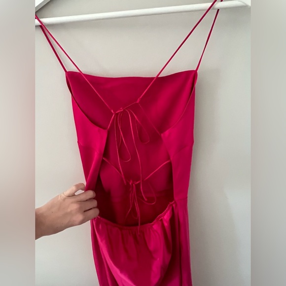 Dynamite Magenta Pink Midi Dress - Picture 2 of 5